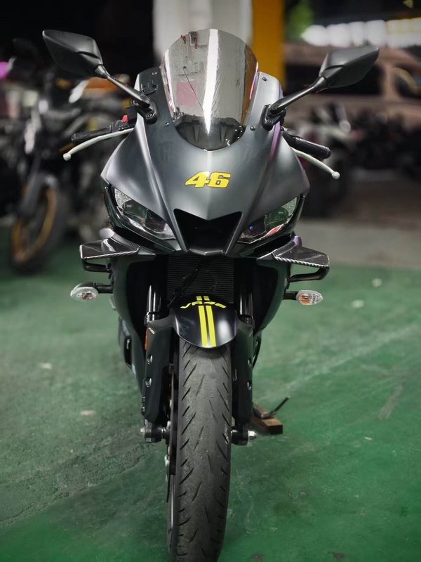 雅马哈 YZF-R3