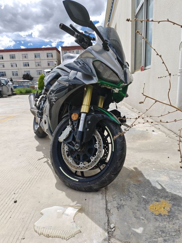 QJMOTOR 赛600
