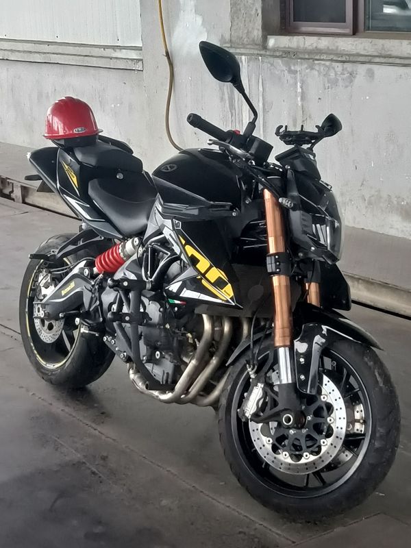 贝纳利 TNT600i