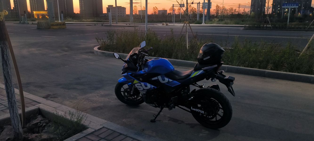 豪爵铃木 GSX250R