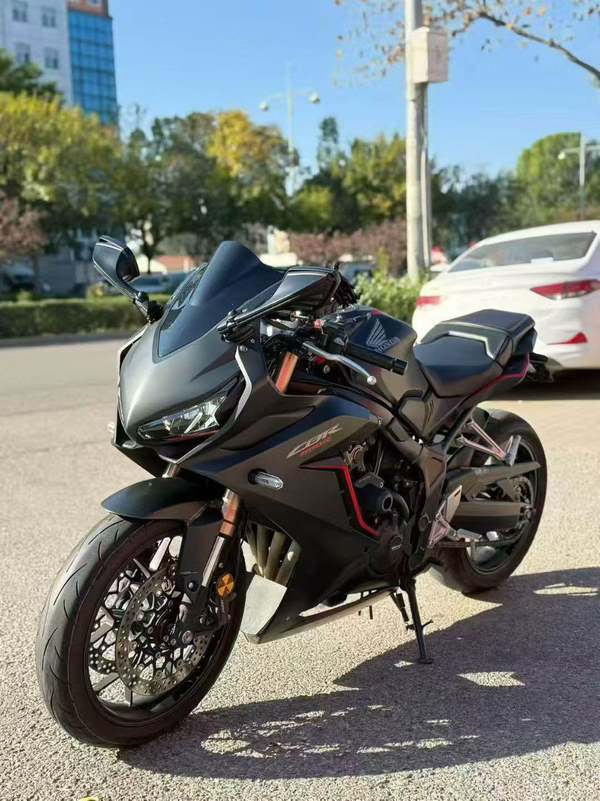 本田DREAMWING CBR650R