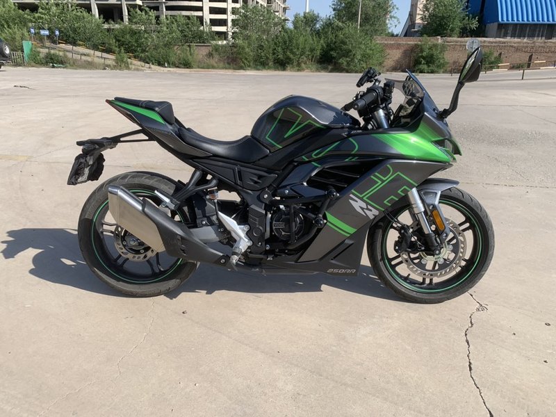 无极 250RR