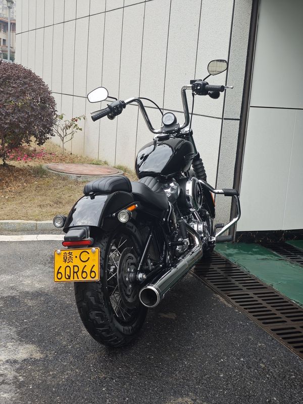 哈雷戴维森 街霸 Street Bob