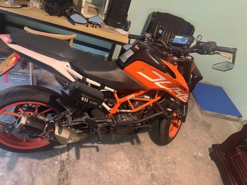 KTMR2R 390 Duke