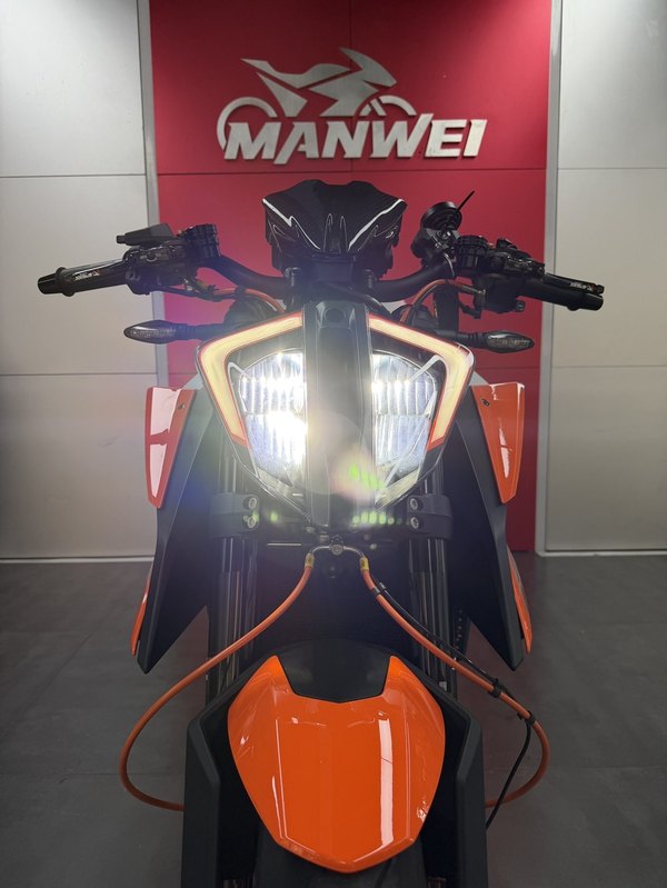 KTMR2R 1290 Super Duke