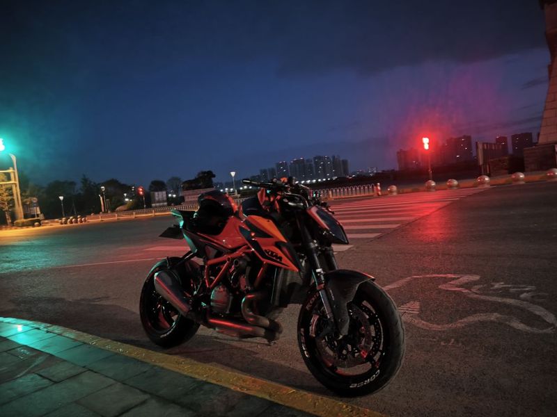 KTMR2R 1290 Super Duke