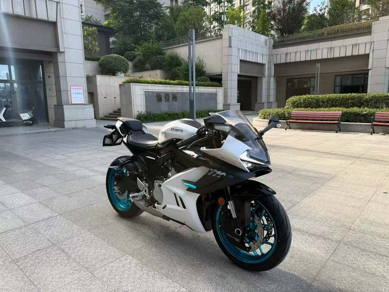 春风 675SR