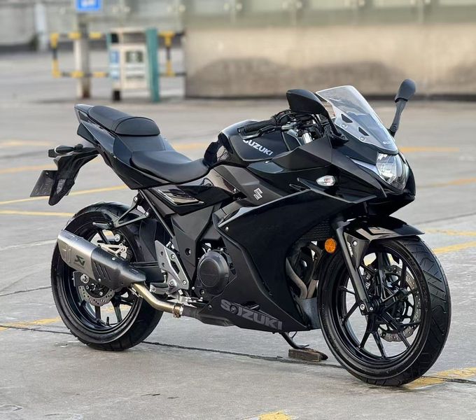 豪爵铃木 GSX250R
