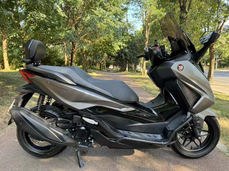 本田WING NSS350