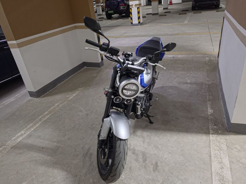 本田 CB500 Super Four