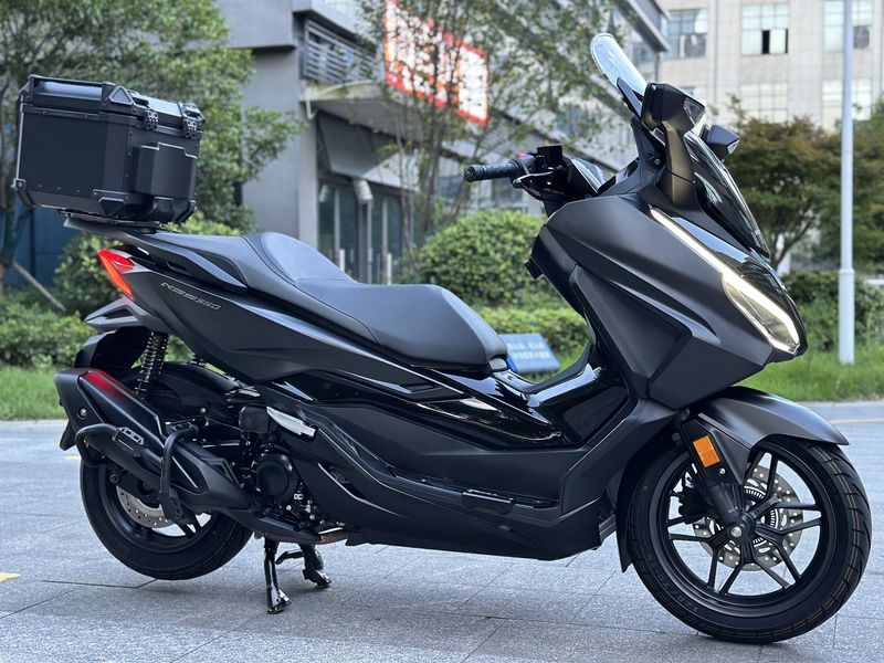 本田WING NSS350