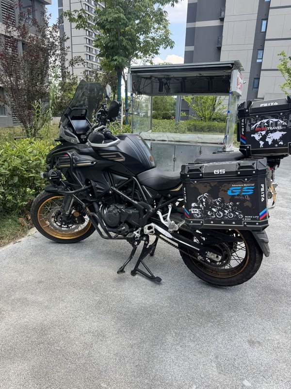 贝纳利 TRK552