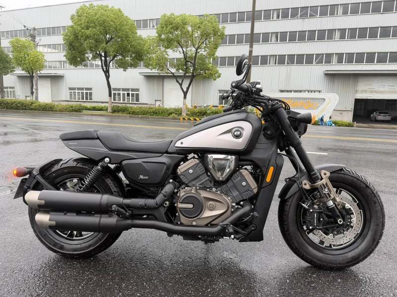 QJMOTOR 闪600