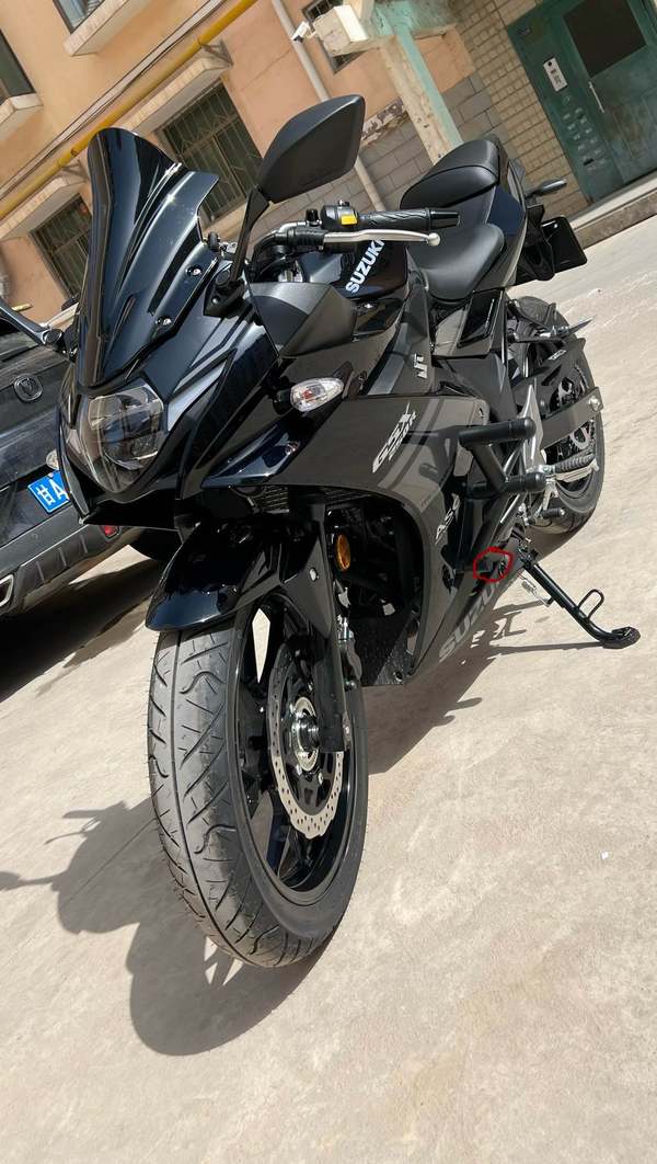 豪爵铃木 GSX250R