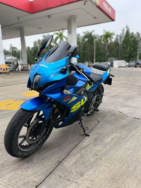 豪爵铃木 GSX250R