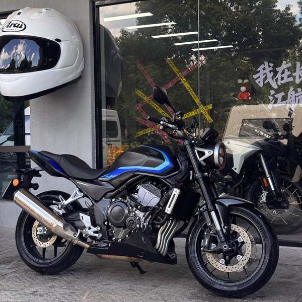 本田 CB500 Super Four