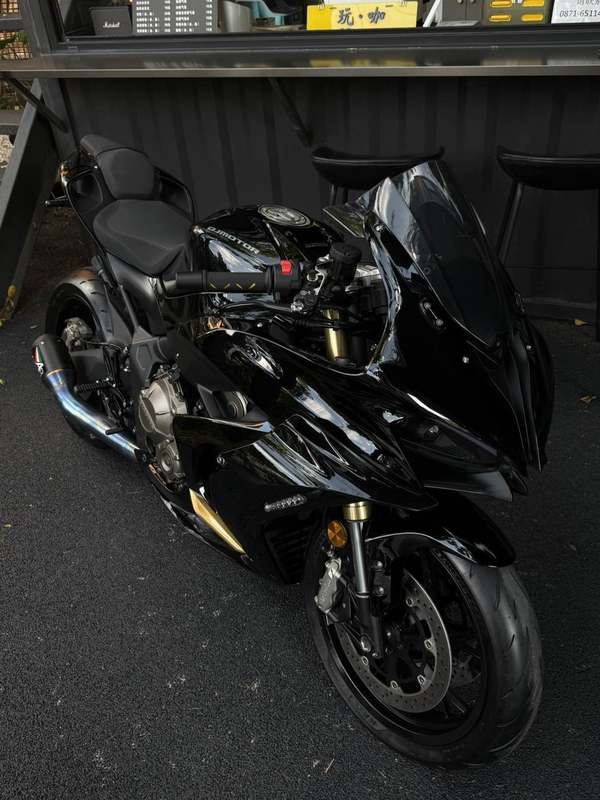 QJMOTOR 赛800