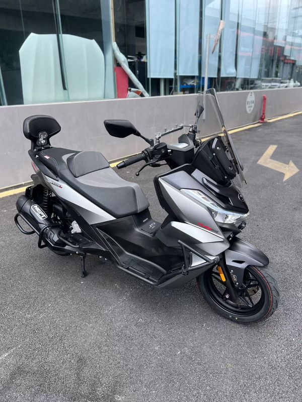 无极 SR250GT
