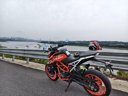 KTMR2R 390 Duke