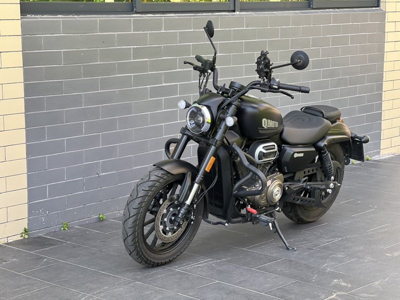 QJMOTOR 闪250