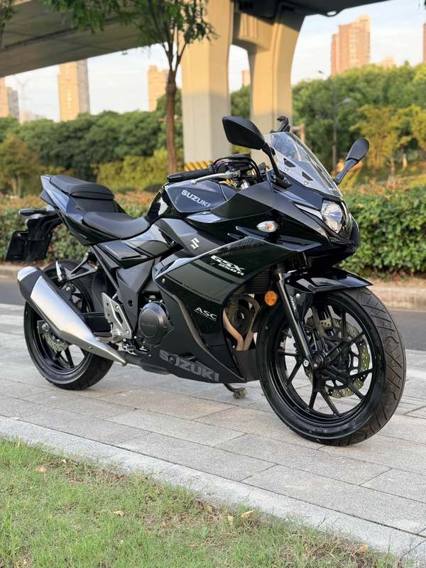 豪爵铃木 GSX250R