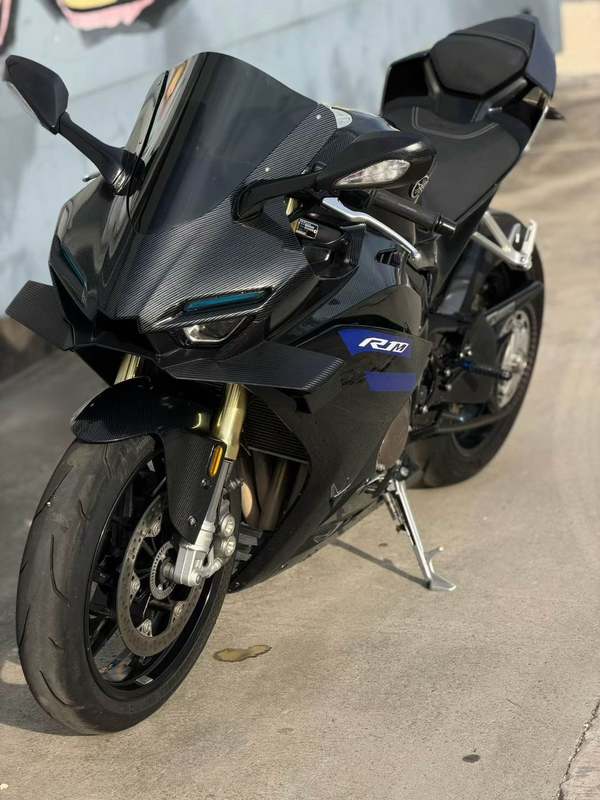 张雪机车 500RR