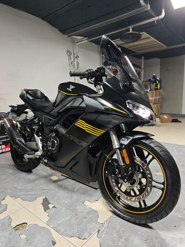 无极 250RR