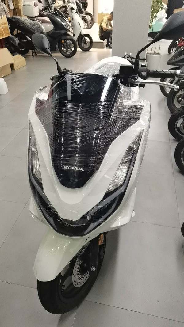 五羊本田 PCX