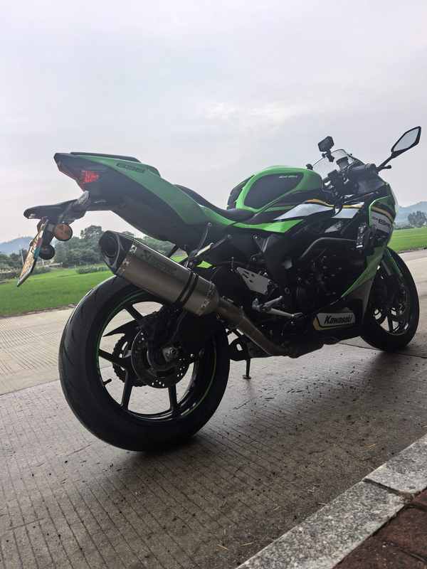 川崎 Ninja ZX-6R 