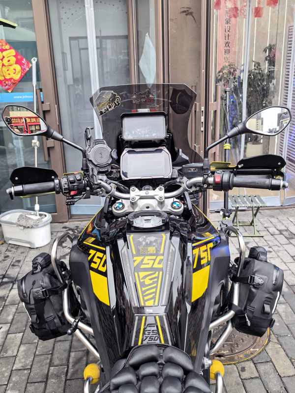 宝马 F 750 GS