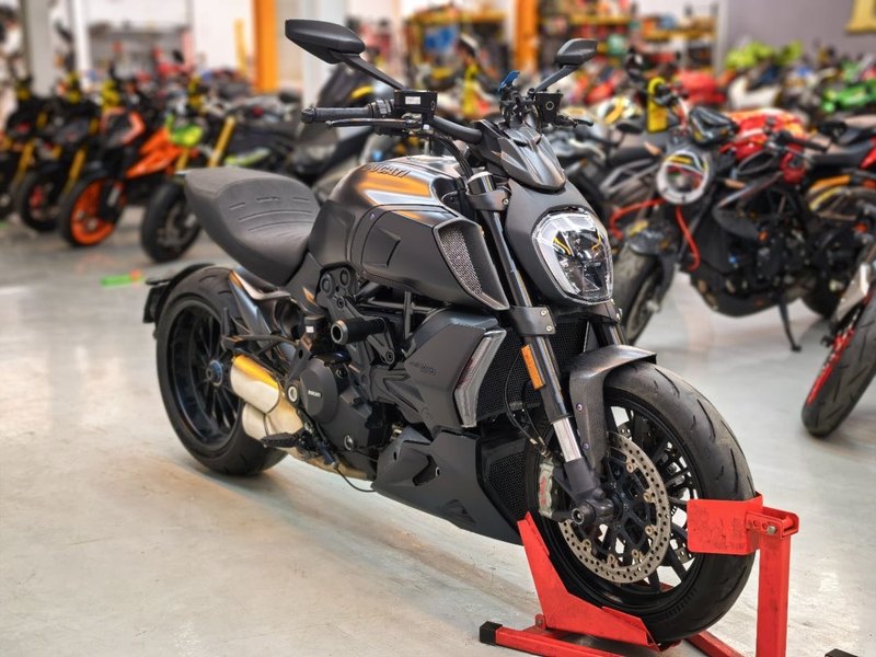 杜卡迪 Diavel 