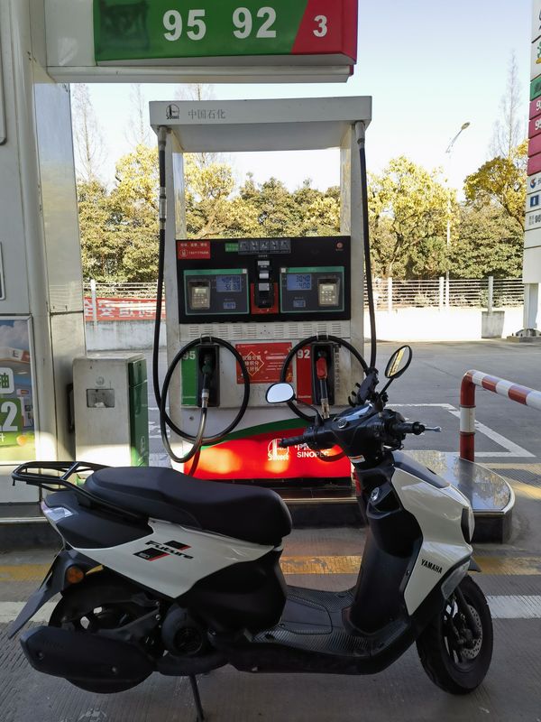 建设雅马哈 旭鹰125