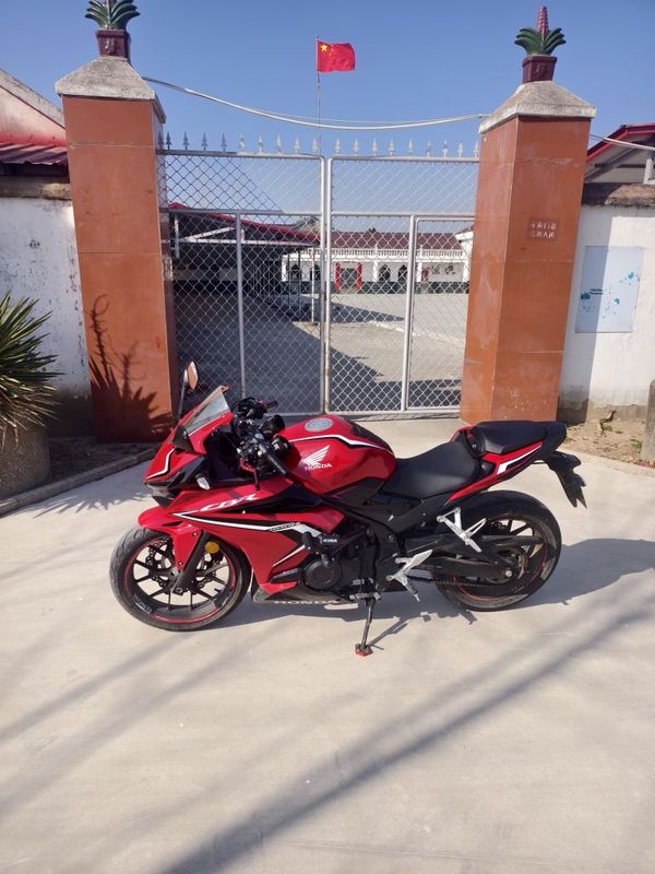 本田WING CBR400R