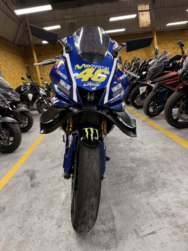 雅马哈 YZF-R3