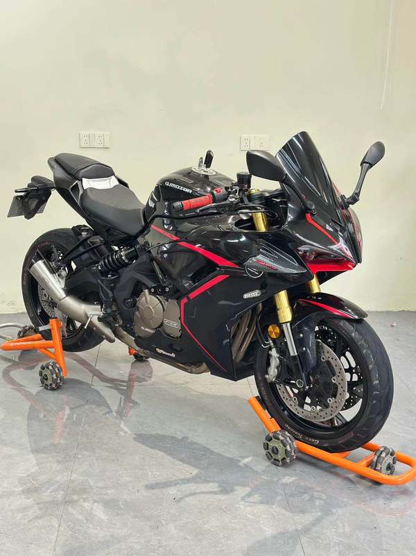 QJMOTOR 赛600