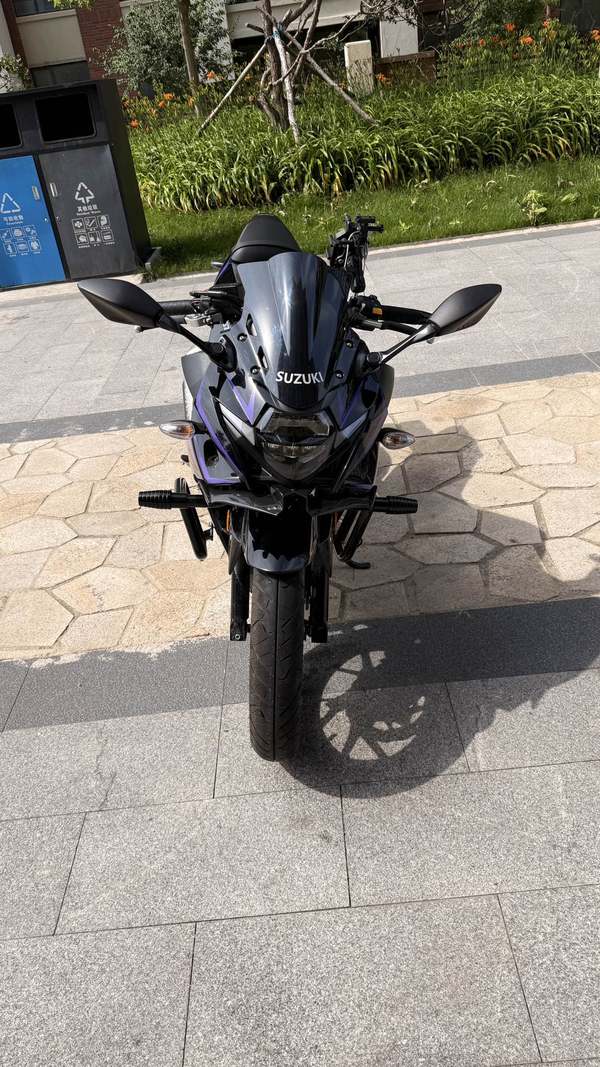 豪爵铃木 GSX250R