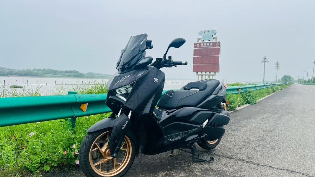 雅马哈 XMAX