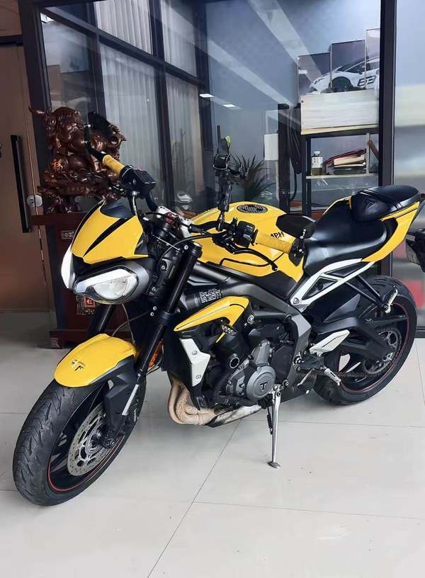 凯旋 Street Triple 765