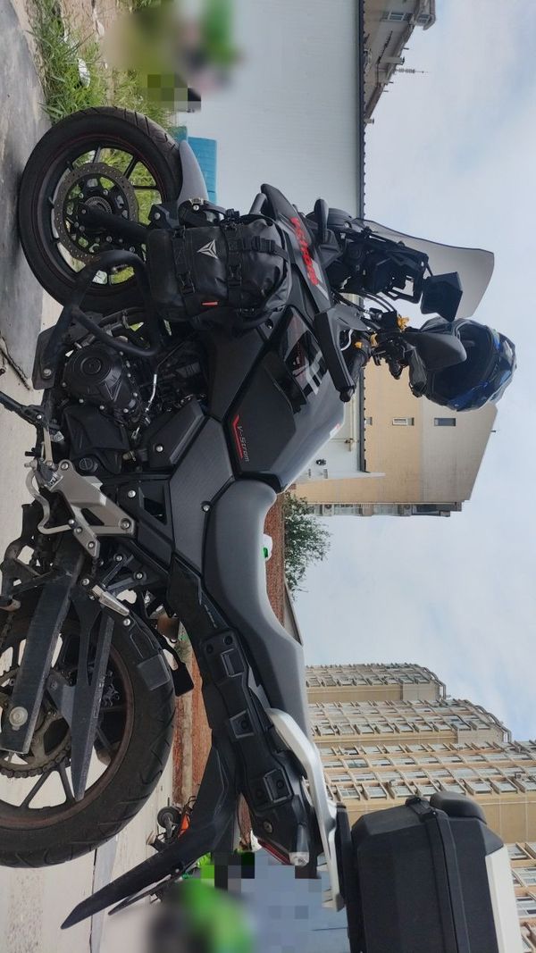 豪爵铃木 DL250