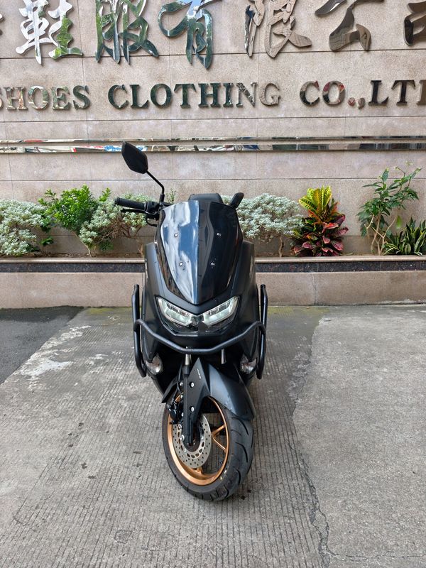 雅马哈 NMAX