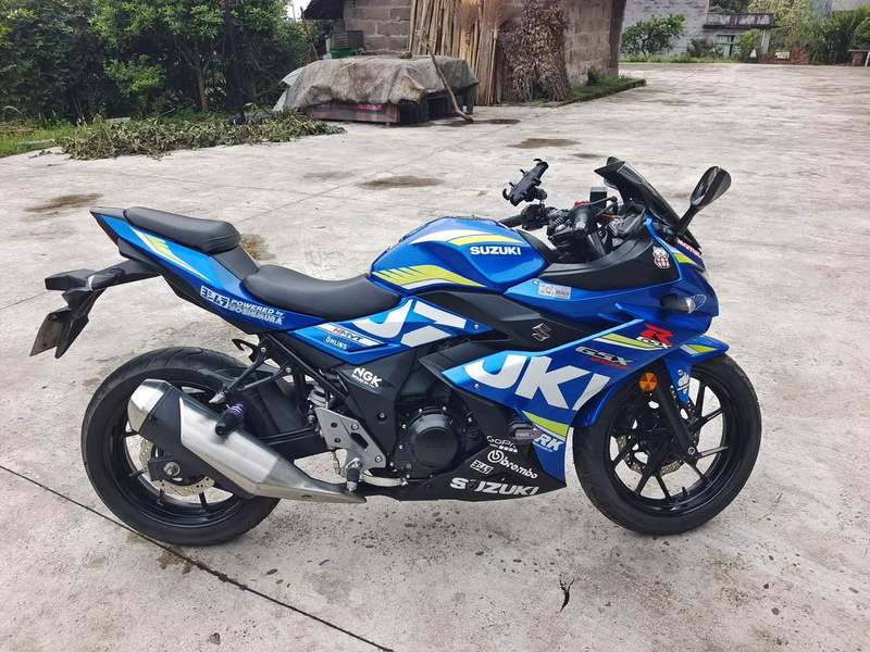 豪爵铃木 GSX250R