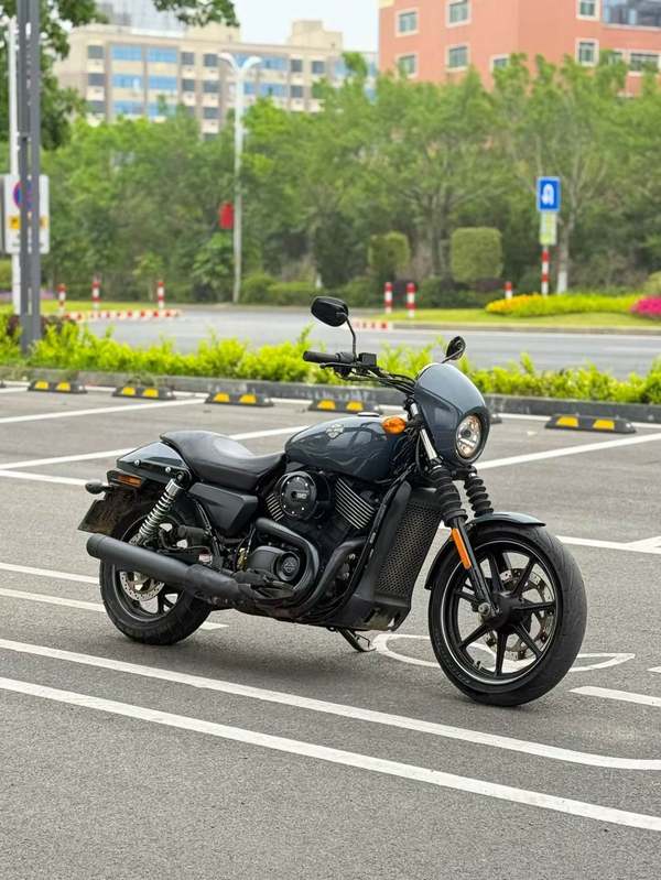 哈雷戴维森 Street 750