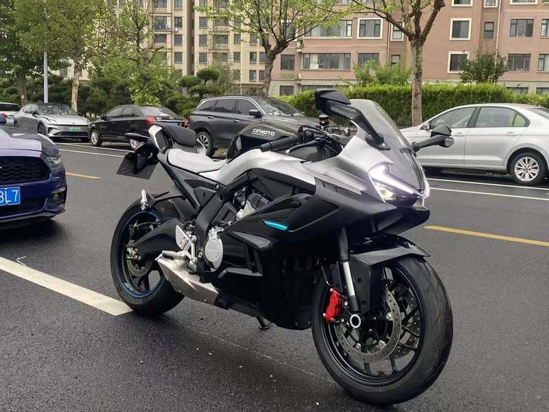 春风 675SR