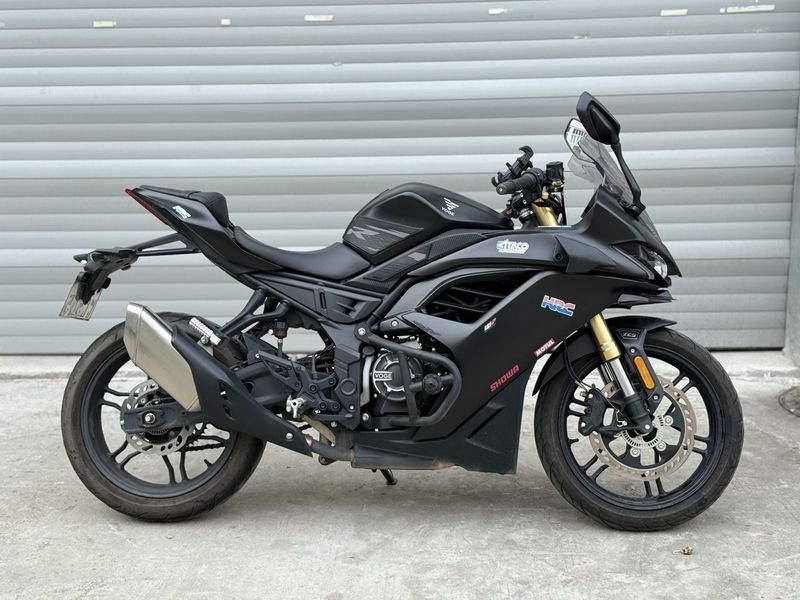 无极 250RR
