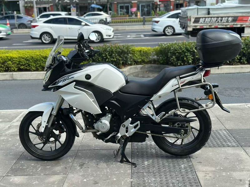 新大洲本田 CBF190X