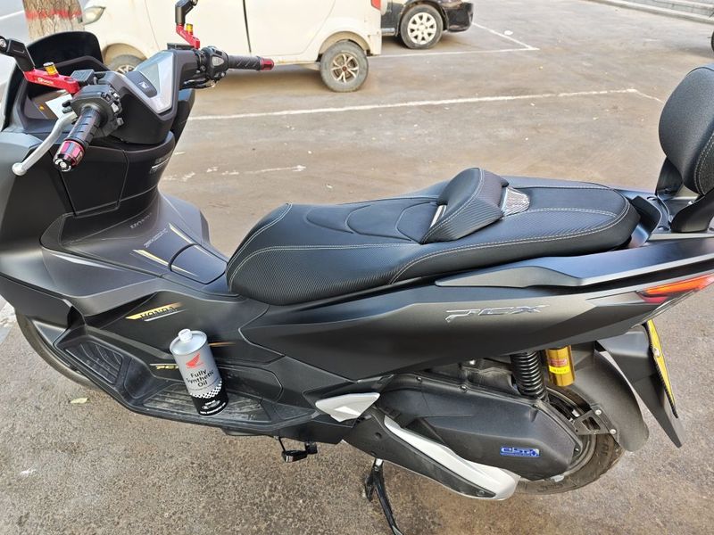 五羊本田 PCX