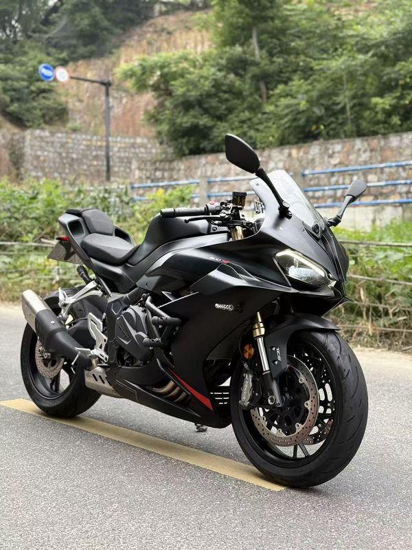 QJMOTOR 赛600