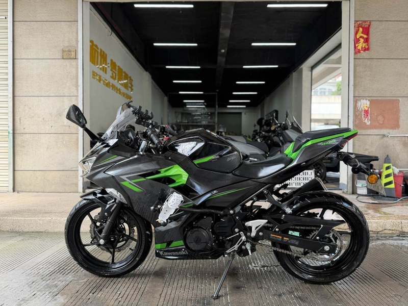 川崎 Ninja 400