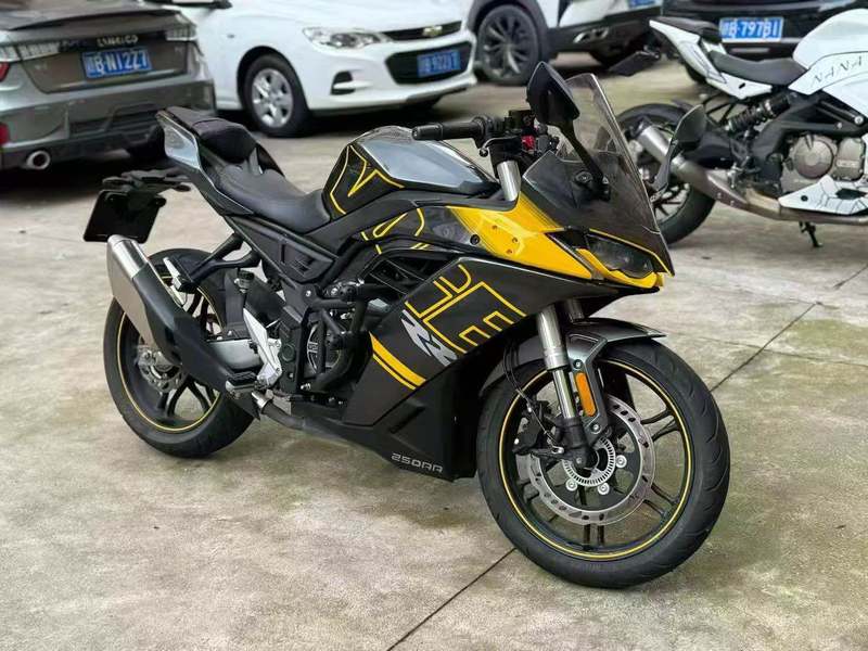 无极 250RR