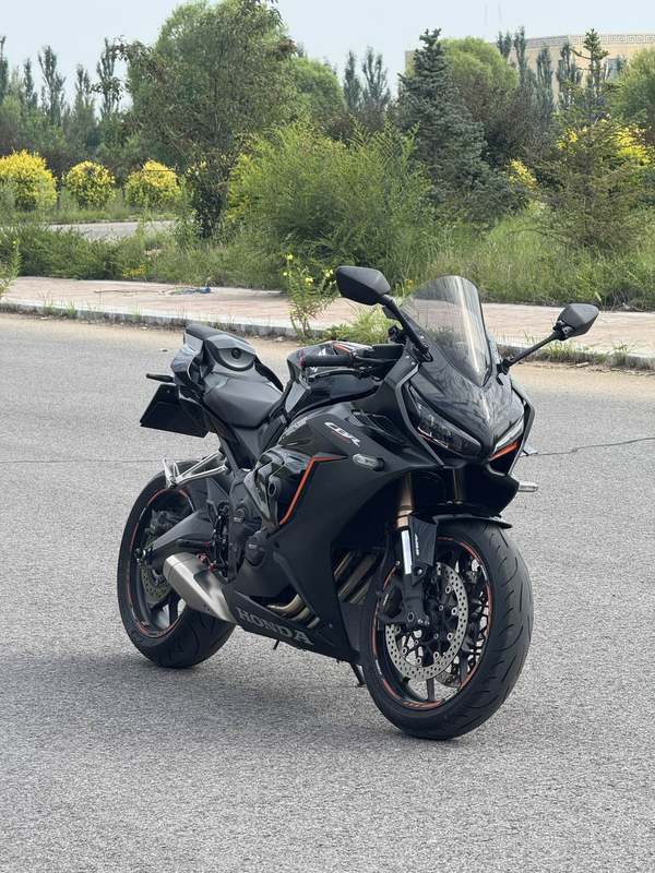 本田DREAMWING CBR650R